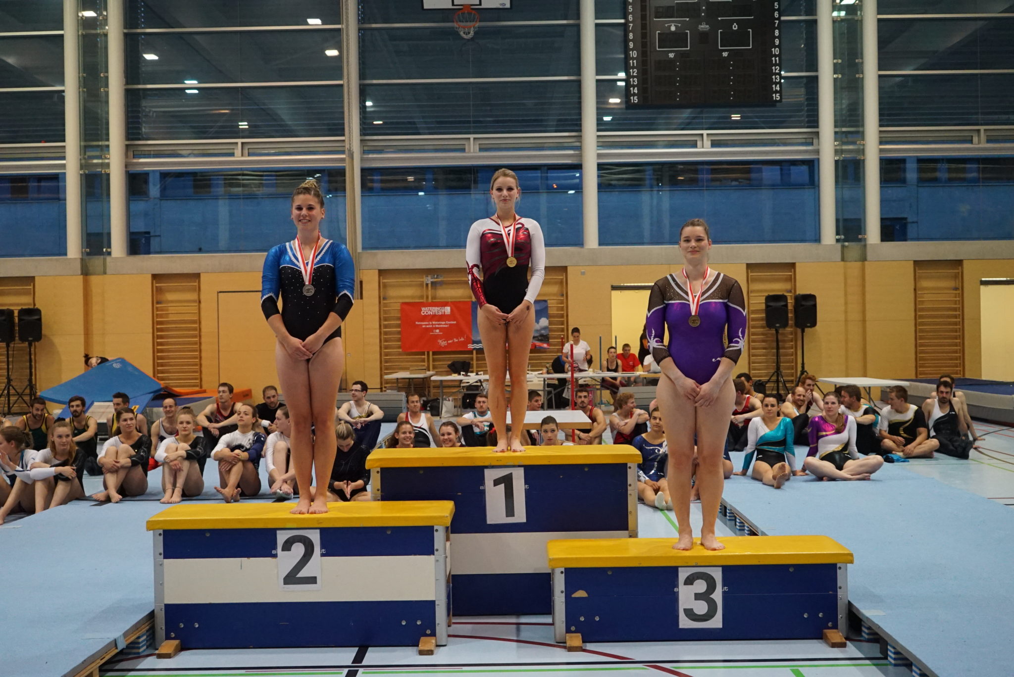 podiumC7F_FRG18